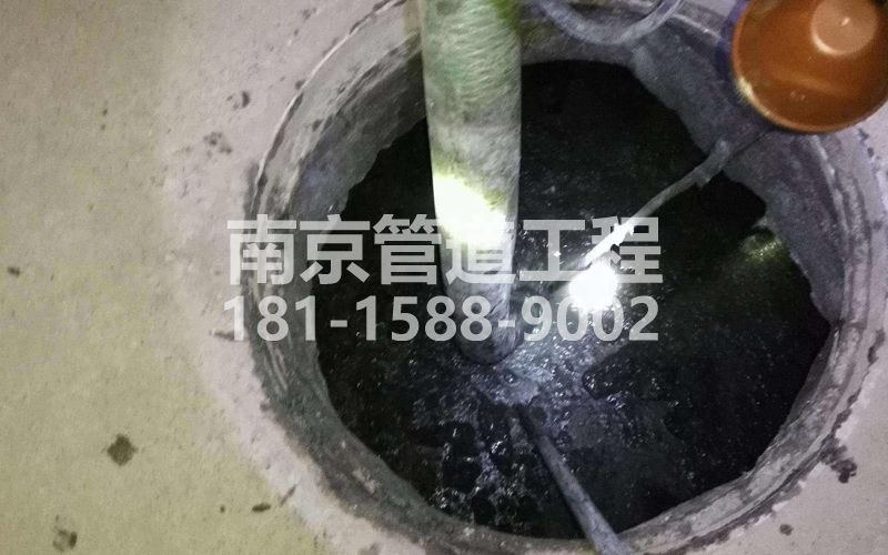 216中胜清理化粪池