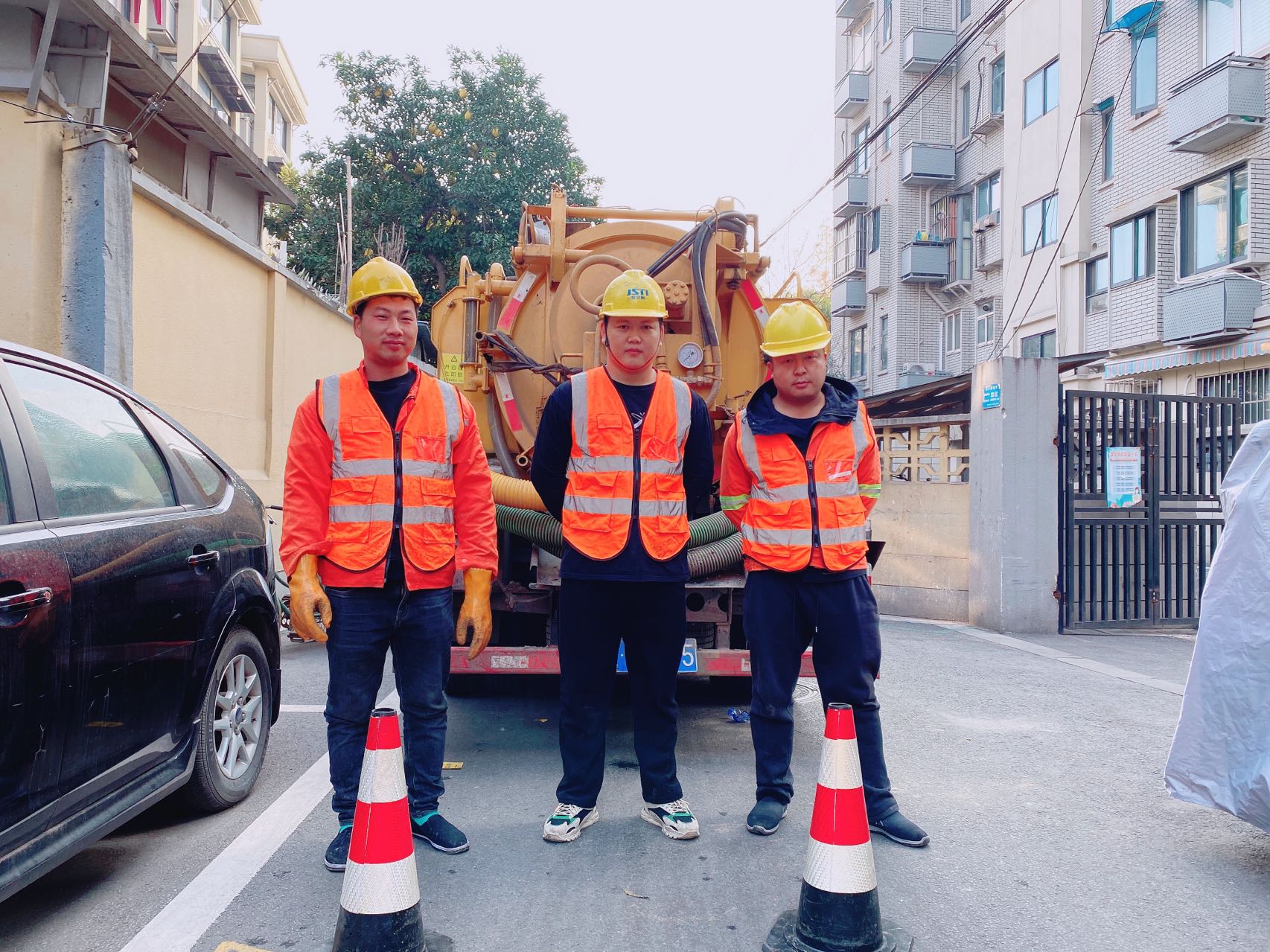 中胜南京某小区管道清淤检测施工